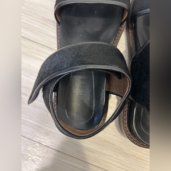 Marni Fussbett Sandals with Calf Fur in Black - Picture 2 of 11